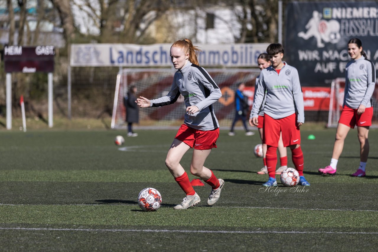 Bild 141 - wBJ Eimsbuettler TV - VfL Wolfsburg : Ergebnis: 1:3